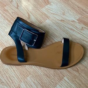 Womens Leather Banana Republic Strap and Buckle Sandals
